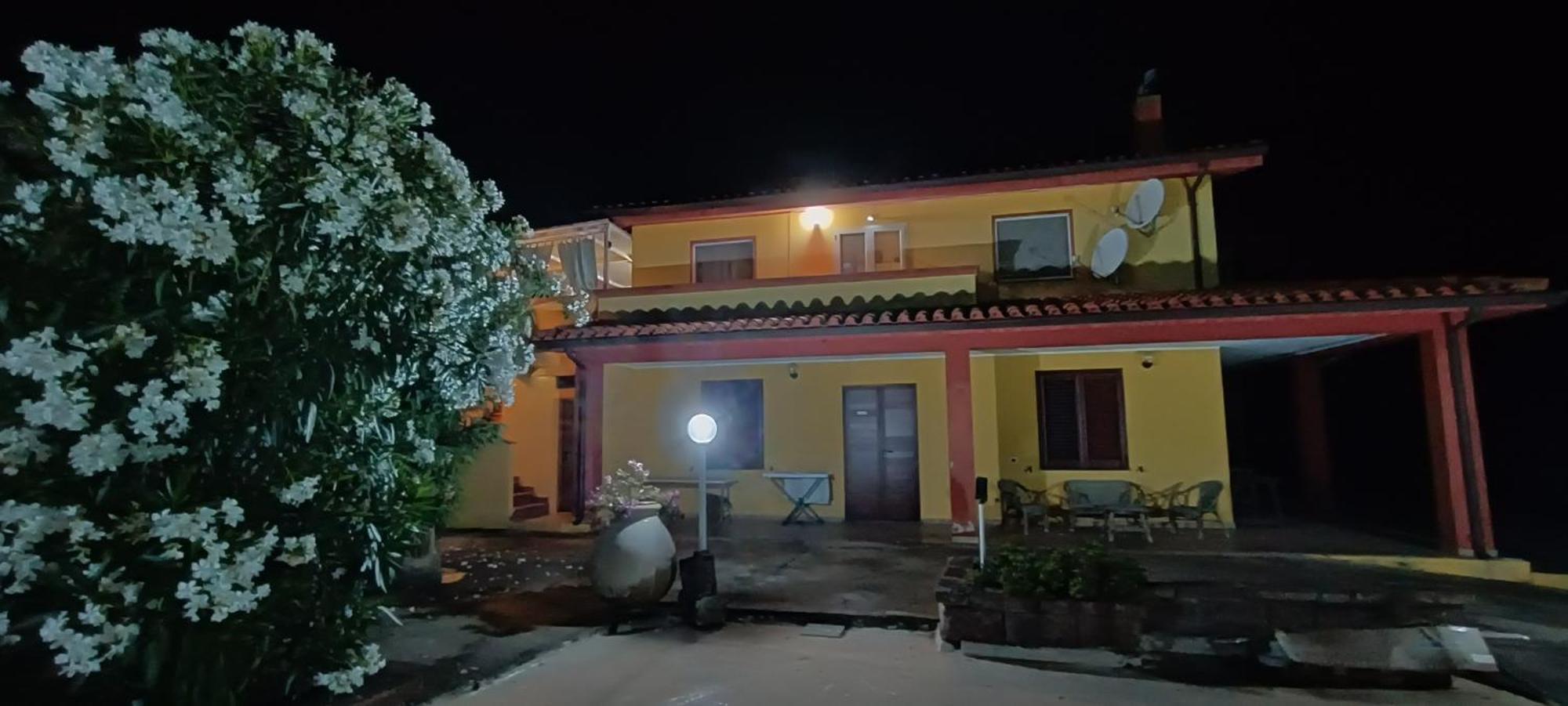 Bed & Breakfast Il Rosmarino Bosa Bagian luar foto