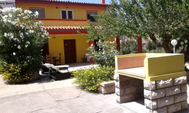 Bed & Breakfast Il Rosmarino Bosa Bagian luar foto
