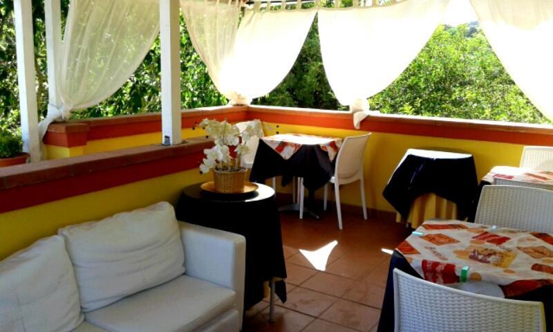 Bed & Breakfast Il Rosmarino Bosa Bagian luar foto